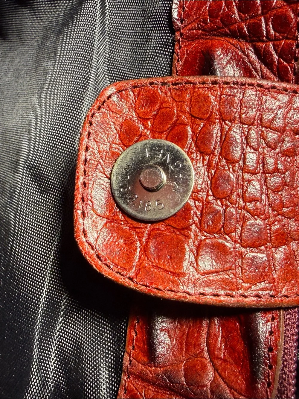 Classic Red Leather Croc-Embossed Tote Bag - Unbranded